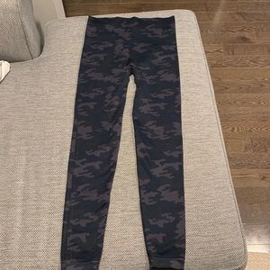 Spanx Look at me now high waisted seamless camo leggings